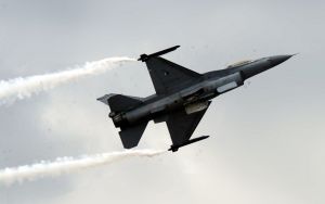 Μαχητικά αεροσκάφη F-16 αγοράζει η Βουλγαρία από τις ΗΠΑ