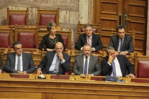 Την προσέλκυση των από δεξιά της ψηφοφόρων επιχειρεί η Ν.Δ.