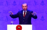 Ερντογάν σε ΕΕ: Ισως αναθεωρήσουμε τις σχέσεις μας μετά το δημοψήφισμα