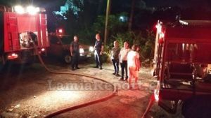 Φωτιά σε εγκαταλελειμμένο ξενοδοχείο στα Καμένα Βούρλα