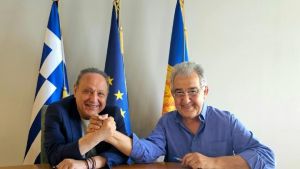 Μνημόνιο συνεργασίας για νέες δομές υποστήριξης των νέων υπέγραψαν Δήμος Θεσσαλονίκης και ΑΡΣΙΣ
