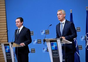 ΝΑΤΟ – Γ. Στόλτενμπεργκ: Παράλογες οι κατηγορίες της Ρωσίας για σχέδια χρήσης «βρόμικης βόμβας» από την Ουκρανία