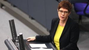 Υπουργός Άμυνας της Γερμανίας: «Η Ρωσία απειλεί την ασφάλεια της Ευρώπης»