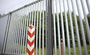 Πολωνία: Ενισχύει την ασφάλεια των συνόρων με τη Λευκορωσία με 500 αστυνομικούς