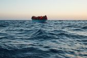 Τυνησία: Νέο ναυάγιο με νεκρούς και αγνοούμενους μετανάστες