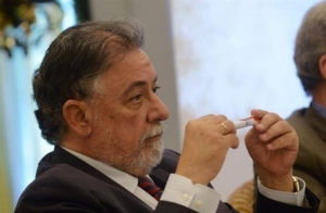 Πανούσης: Ανασχηματισμός αν υπουργοί διαφωνήσουν με τη συμφωνία