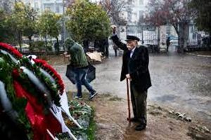 Στέφανος Παραστατίδης: Αποχαιρετισμός στον Μανώλη Γλέζο