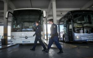 Υπό πλήρη έλεγχο η φωτιά κοντά στο σταθμό των ΚΤΕΛ «Μακεδονία»