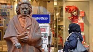 Γερμανία: Δεν είναι όλοι οι ξένοι «ίσα και όμοια» - Το ελληνικό παράδειγμα