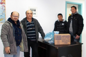 Οι Τρίτεκνοι Πολυκάστρου μοίρασαν τρόφιμα