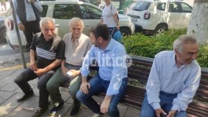 Θεσσαλονίκη – Ν. Ανδρουλάκης: Οι ηλικιωμένοι, οι ευχές για δισέγγονα, το ΠΑΣΟΚ και τα… τσίπουρα στον Εύοσμο (ΒΙΝΤΕΟ)