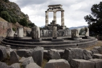 Ο «ομφαλός» των Δελφών