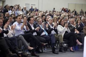 Συμμαχίες, συμβιβασμοί και κυριαρχία Μητσοτάκη