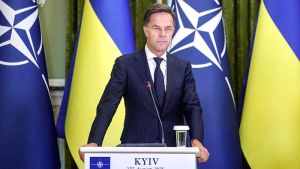 Κάλεσμα για ισχυρές εγγυήσεις ασφαλείας για την Ουκρανία από τον Γ.Γ. του ΝΑΤΟ