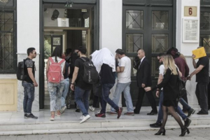 Οι στιχομυθίες της μαφίας των φαρμάκων