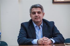 Κωνσταντινόπουλος προς Δανέλλη: Η πόρτα είναι ανοιχτή και τα σκυλιά δεμένα