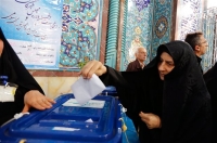 Εκλογές στο Ιράν μεταξύ σκληροπυρηνικών και μεταρρυθμιστών