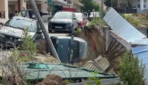 Θεσσαλονίκη: Υποχώρησε τοιχίο στους πρώην στάβλους Παπάφη – ΙΧ έπεσε στο κενό