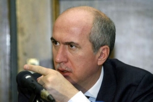 Σπύρος Μουζακίτης: Το νόμιμο και το ηθικό ενός πρώην εισαγγελέα