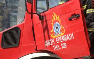 Συμβαίνει τώρα – Θεσσαλονίκη: Φωτιά σε βαγόνια στον σιδηροδρομικό σταθμό (vid)