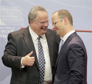 Οι Αλβανοί «καρφώνουν» τον Νίκο Κοτζιά για το Τσάμικο