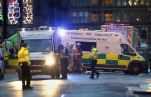 Απορριμματοφόρο παρέσυρε πεζούς στη Γλασκώβη