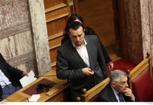 Ψηφίζεται στην Ολομέλεια το νομοσχέδιο για τα ΜΜΕ (live)
