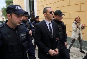 Απηλλάγη ο Κασιδιάρης για το δημόσιο χαστούκι στην Κανέλλη
