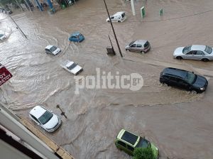 Θεσσαλονίκη: Έντονα καιρικά φαινόμενα πλήττουν αυτή την ώρα την πόλη (vid)