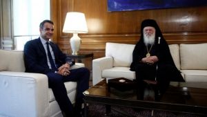 Επικοινωνία Μητσοτάκη -Ιερώνυμου: Η Εκκλησία ακολουθεί τις υποδείξεις των αρχών- Προέχει η υγεία