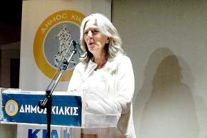 Η Ευτυχία είναι επιλογή – Ομιλία Άννας Ντοϊλιάνη στην Καπναποθήκη της Αυστροελληνικής