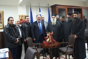 Οι Γέροντες του Οσίου Νικοδήμου στο δήμαρχο Παιονίας