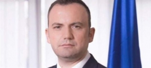 Οσμάνι: Ένα δημοψήφισμα για την πΓΔΜ θα έβαζε εμπόδια για λύση