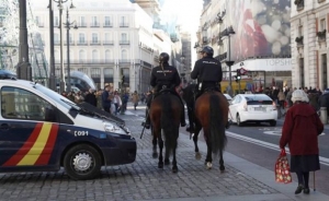 Άνδρας πυροβόλησε δύο αστυνομικούς στην Ισπανία και συνελήφθη