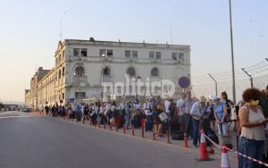 Έφυγαν απευθείας για Σποράδες οι Θεσσαλονικείς – Τι μας είπαν περιμένοντας να επιβιβαστούν στο πλοίο (vid)