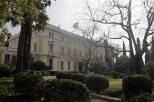 Πρώτο τετ α τετ Γαβρόγλου - Ιερώνυμου τη Δευτέρα