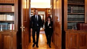 Κορωνοϊός: Συνάντηση Μητσοτάκη-Σακελλαροπούλου στο Προεδρικό Μέγαρο τη Δευτέρα (4/5)