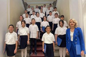 Συγχαρητήριο μήνυμα Δημάρχου Παιονίας K. Σιωνίδη στην χορωδία του 1ου Δημοτικού Σχολείου Πολυκάστρου