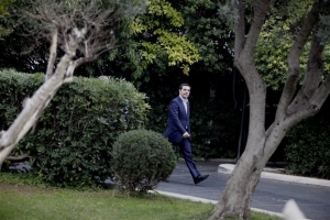 Τσίπρας: Τηλεφωνική επικοινωνία με τον κινέζο πρωθυπουργό