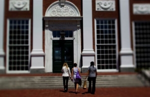 ΗΠΑ: Ασιάτες φοιτητές καταγγέλλουν το Χάρβαρντ για ρατσισμό