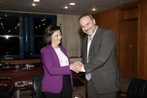 Χωρίς αιχμές η παράδοση - παραλαβή στο υπουργείο Μεταφορών
