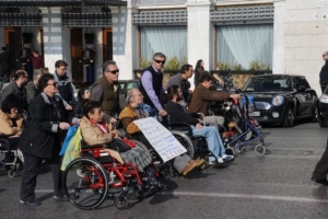 Αγανακτισμένος ο αναπηρικός κόσμος με τη στάση του ΕΟΠΥΥ