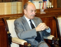 Ιδιαίτερα κρίσιμη η κατάσταση της υγείας του Κωστή Στεφανόπουλου