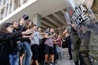 Πρώτο κύμα πλειστηριασμών από τις τράπεζες
