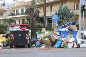 Εκ νέου σε κατάσταση έκτακτης ανάγκης η Τρίπολη λόγω σκουπιδιών