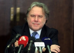 Μαξίμου: Δεν είναι τυχαία η χρονική στιγμή της επίθεσης κατά του Κατρούγκαλου