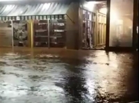 Κάτοικοι εγκλωβίστηκαν σε πλημμυρισμένα σπίτια στην Καλλονή της Λέσβου - ακραία καιρικά φαινόμενα