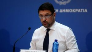 Κορωνοϊός - Χαρδαλιάς: Απαγορεύονται οι επισκέψεις στα νεκροταφεία την Μεγάλη Εβδομάδα