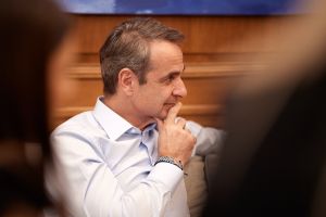 Μετά τα Τέμπη, η καθημερινότητα: η κυβέρνηση αντιμέτωπη με σκληρές προκλήσεις