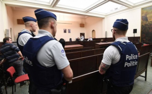 Ξεκίνησε η δίκη του τζιχαντιστή που αιματοκύλισε το Παρίσι